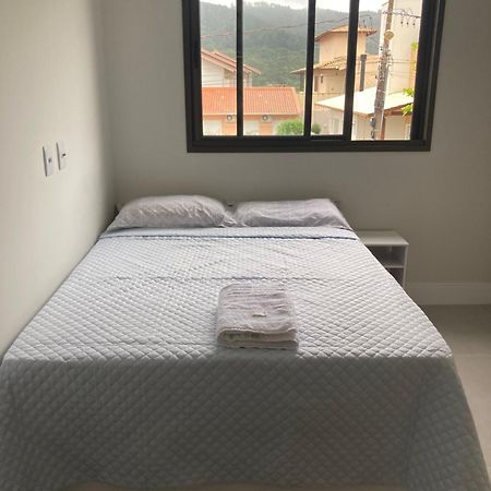 Conchas Das Caravelas Governador Celso Ramos Extérieur photo